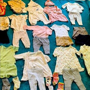 0-3 Months Baby Clothing Bundle (31 pieces)